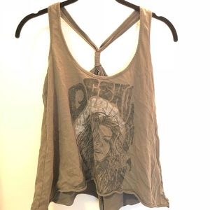 Tank top crop shirt